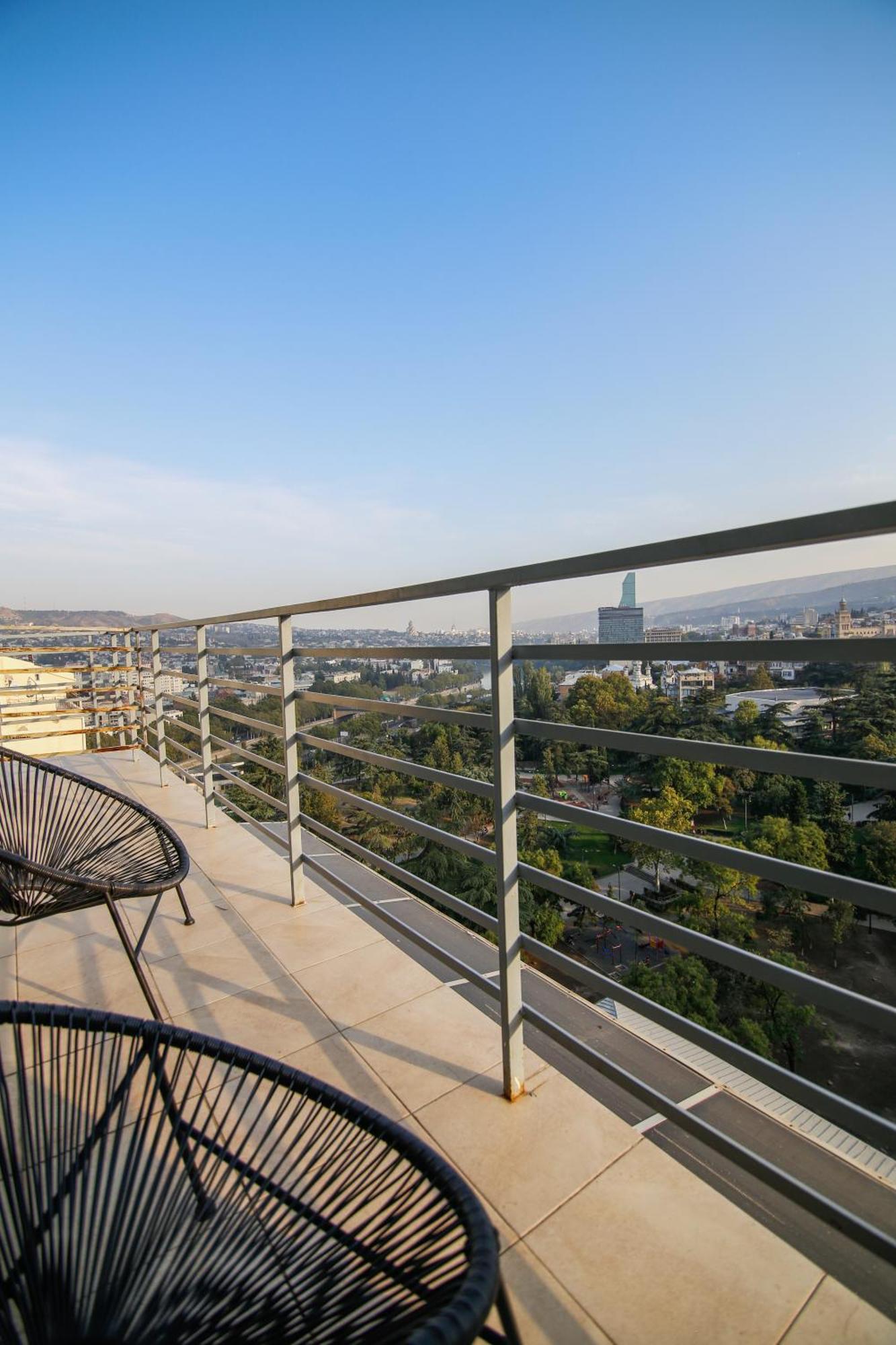 Panorama 360° Hotel Тбилиси Экстерьер фото